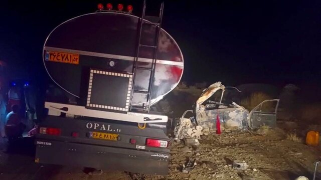 عکس: آرشیو برخورد تانکر سوخترسان و تریلی در قزوین یک فوتی و ۵ مصدوم برجای گذاشت