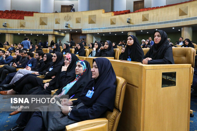 عکس تزئینی و آرشیوی است روند تخصیص ردیف استخدامی برای نخبگان تسریع میشود