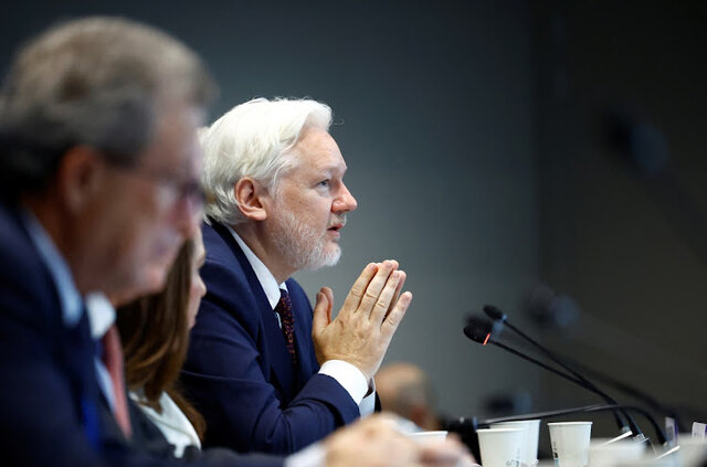 جو لیان آسانژ در کمیته امور حقوقی و حقوق بشر اروپا آسانژ: آزاد شدم چون به «جرم خبرنگاری» اقرار کردم!