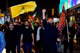 شادی مردم تهران از حمله موشکی ایران به رژیم صهیونیستی - خیابان انقلاب