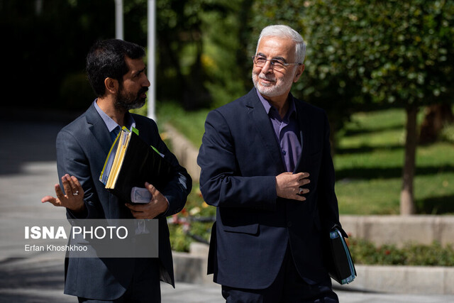 مومنی: ۸۰۰ هزار اتباع غیرمجاز از کشور خارج شدهاند مومنی: ۸۰۰ هزار اتباع غیرمجاز از کشور خارج شدهاند