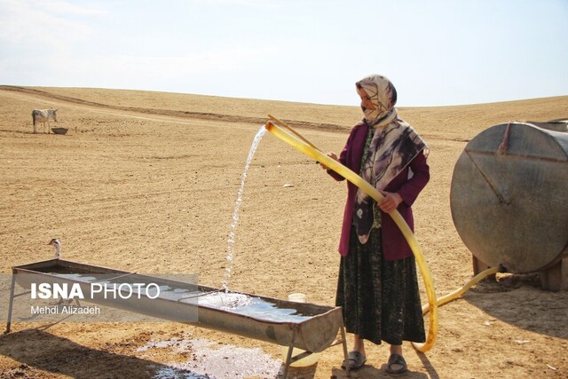 تصویر تزیینی است برخورداری ۶۰ خانوار عشایر بروجرد از آب آشامیدنی