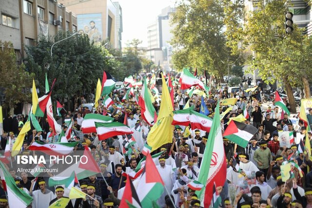 تجمع ۱۰ هزار نفری دانشجویان در محکومیت جنایات رژیم صهیونیستی تجمع ۱۰ هزار نفری دانشجویان در محکومیت جنایات رژیم صهیونیستی