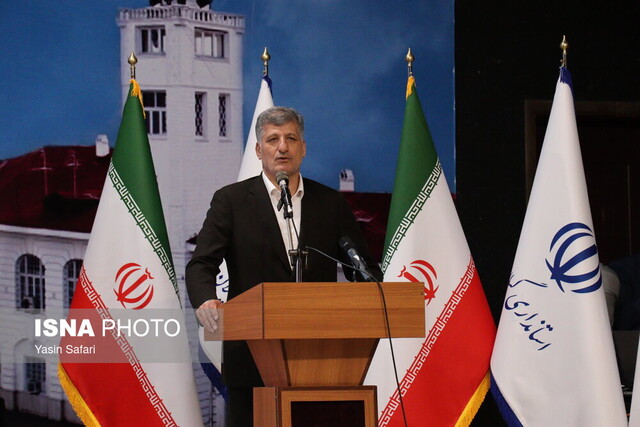 هادی حق شناس به عنوان استاندار گیلان معارفه شد