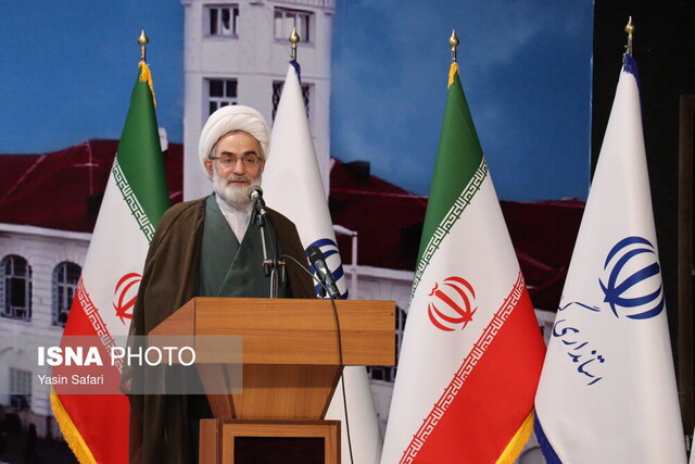 هادی حق شناس به عنوان استاندار گیلان معارفه شد