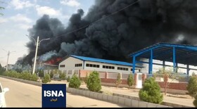 آتشسوزی یک واحد تولیدی در شهرک صنعتی خضرای کرمان/ ۱۲ مصدوم و یک فو