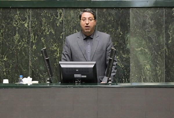 نماینده نیشابور: دست از خط کشی های سیاسی برداریم