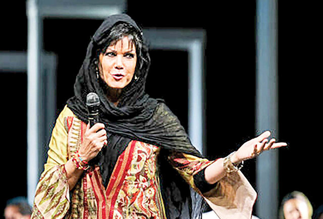 عکس آرشیوی است فرزانه کابلی:خوشحالم این روزها به خانمها اهمیت داده میشود