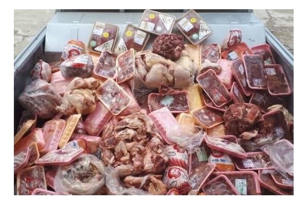 عکس تزیینی است کشف ۱۱ تن موادغذایی غیربهداشتی در تبریز