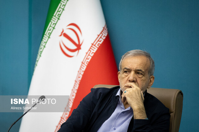آقای رئیسجمهور! تا دیر نشده یقه این آدمها را بگیرید آقای رئیسجمهور! تا دیر نشده یقه این آدمها را بگیرید