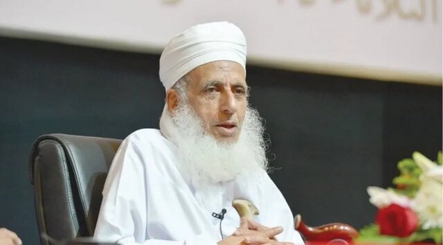 مفتی عمان حمله آمریکا به یمن را محکوم کرد مفتی عمان حمله آمریکا به یمن را محکوم کرد