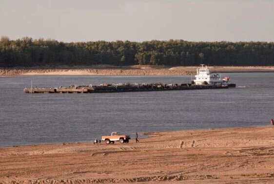 عکس: رویترز رودخانههای جهان در ۲۰۲۳ با خشکترین سال در ۳ دهه اخیر مواجه شدند