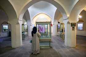 رونمایی از سفال سلطان آباد و مجموعه‌ای از آثار تاریخی کمتر دیده‌شده استان مرکزی در موزه چهارفصل اراک