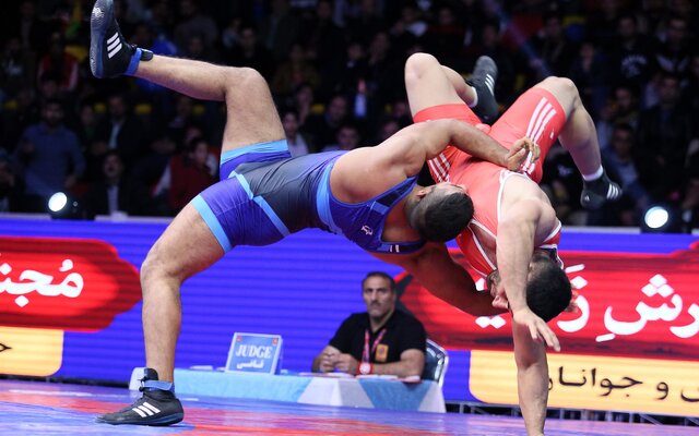 عکس تزئینی است علی بیگدلی تنها مدالآور تیم کشتی قم در مسابقات نوجوانان کشور