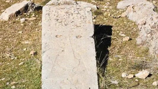 محوطه باستانی «کانگنبد» در ایلام، بازمانده از ۲۶۰۰ ق م محوطه باستانی «کانگنبد» در ایلام، بازمانده از ۲۶۰۰ ق م