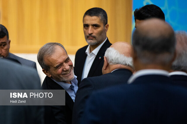 از انتقاد صریح به مصوبه جنجالی کنکور تا بروز تنش حین سخنرانی رئیس جمهور از انتقاد صریح به مصوبه جنجالی کنکور تا بروز تنش حین سخنرانی رئیس جمهور