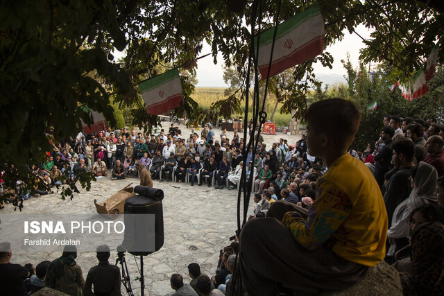 عکس آرشیوی است فراخوان هجدهمین جشنواره تئاتر خیابانی مریوان منتشر شد