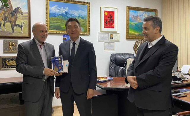 دیپلماسی فرهنگی به کمک معرفی توانمندیهای علمی ایران و قزاقستان میآید