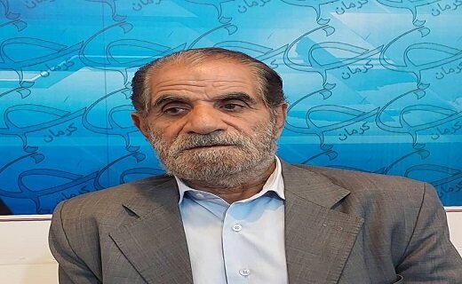 میلههای آهنی کولیها و اوباش بر سر و صورت مردم
