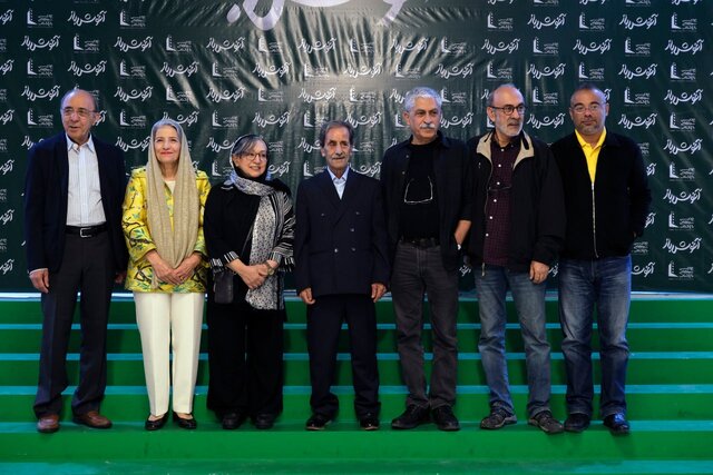 شب پرستارهای برای احترام برومند / «حواستان به هنرمندانی که نیستند،باشد»