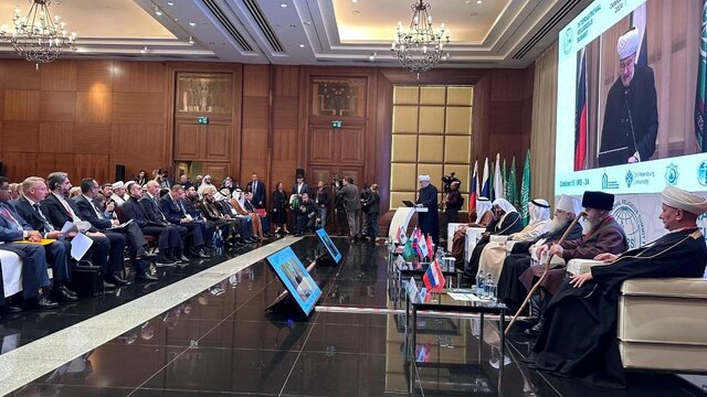 ریشه بحرانهای فردی و اجتماعی انسان معاصر دوری از خداباوری است