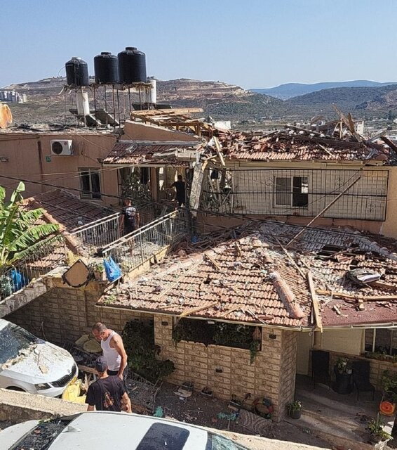 حمله موشکهای حزبالله لبنان به شهرک اشغالی کرمئیل ۱۶ اکتبر ۲۰۲۴ حمله موشکی به الجلیل با ۴ زخمی/ تلآویو: ۱۳ نظامی در جبهه لبنان زخمی شدند