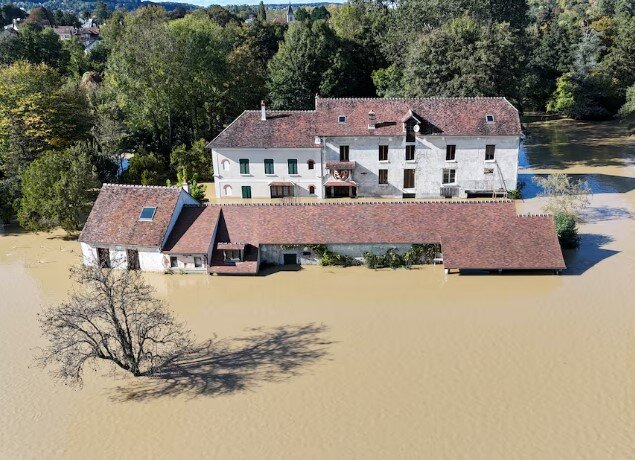 عکس: رویترز بارندگی شدید و سیلاب در جنوب شرق فرانسه
