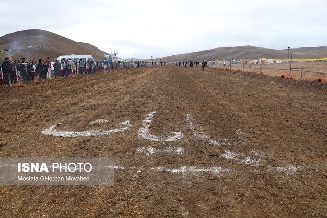 جشنواره فرهنگی ورزشی عشایر آذربایجانشرقی تحت تاثیر باران!