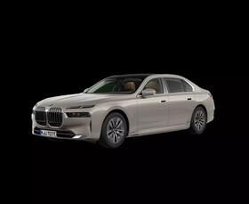 ضبط یک خودرو BMW از سوی تعزیرات