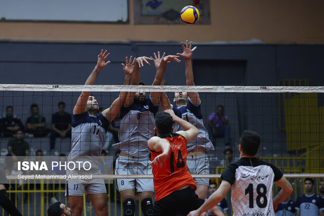 کاپیتان تیم والیبال مشهد: با این شرایط بازی نمیکنیم/ شعارهایی شنیدم که برایم قابل هضم نبود کاپیتان تیم والیبال مشهد: با این شرایط بازی نمیکنیم/ شعارهایی شنیدم که برایم قابل هضم نبود