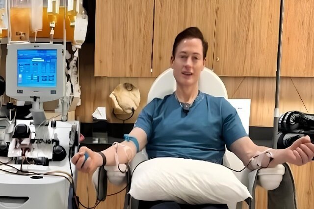 میلیاردر آمریکایی در سودای جوانی پلاسمای بدنش را تعویض کرد! میلیاردر آمریکایی در سودای جوانی پلاسمای بدنش را تعویض کرد!