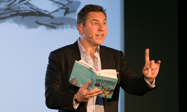 جنگ نابرابر نویسندگان واقعی در برابر سلبریتیها