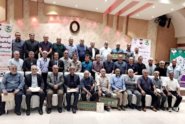 طالقانی: پیشکسوتان هویت واقعی فوتبال هستند طالقانی: پیشکسوتان هویت واقعی فوتبال هستند