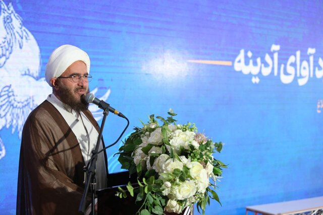 از ظرفیت سرود برای بیان زیباییهای نماز جمعه استفاده کنیم از ظرفیت سرود برای بیان زیباییهای نماز جمعه استفاده کنیم