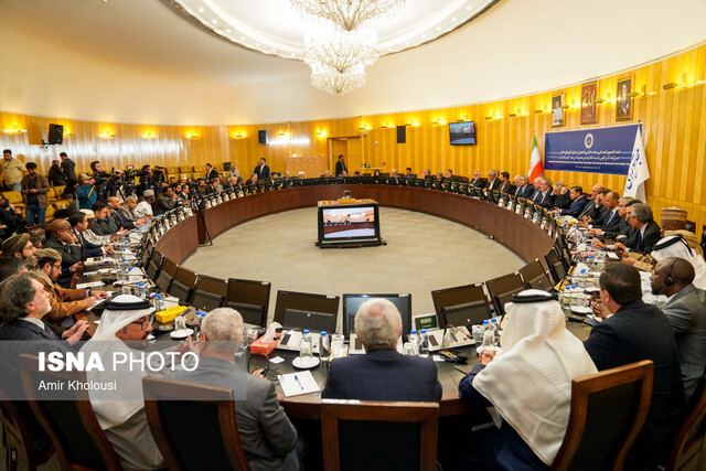 عکس آرشیوی است پاسخ وزیر خارجه به سوال ۳ نماینده مجلس در کمیسیون امنیت ملی