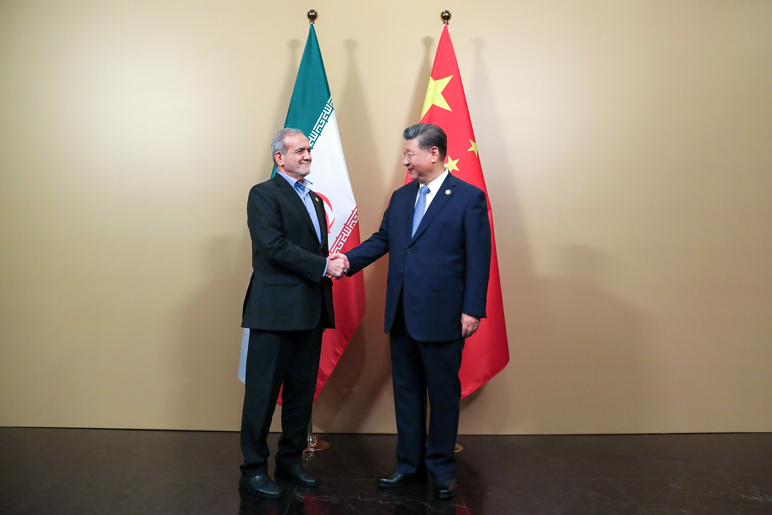 قول پزشکیان به چینیها/ رد دخالت در انتخابات آمریکا/ عرصهای جدید برای همکاری ایران و ژاپن