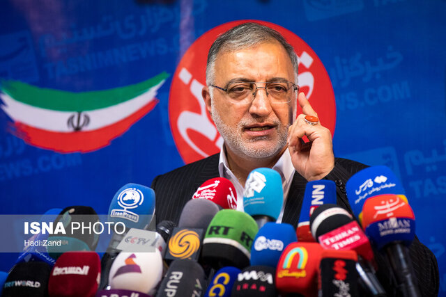 زلنسکی در دام جدید ترامپ / حاشیههای تمامنشدنی «حراج تهران» / وعده ساخت سه ورزشگاه در تهران