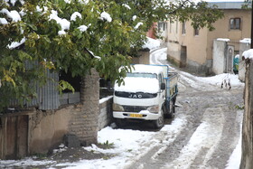 بارش برف در مناطق کوهستانی شهمیرزاد - استان سمنان