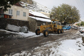 بارش برف در مناطق کوهستانی شهمیرزاد - استان سمنان