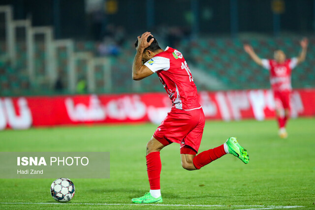 تساوی بدون گل پرسپولیس برابر الغرافه در نیمه نخست تساوی بدون گل پرسپولیس برابر الغرافه در نیمه نخست