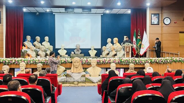 رونمایی از ۳۰ سردیس شهدا در شیراز