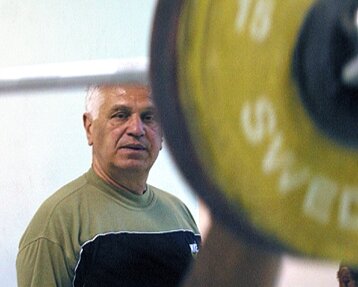 حسین توکلی: وزنهبرداری ایران هر چه دارد به خاطر ایوانف است