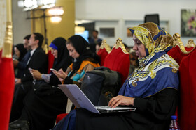 در حاشیه نشست خبری «سیفالله اسداللهی» رئیس مرکز ملی علوم و فنون لیزر ایران