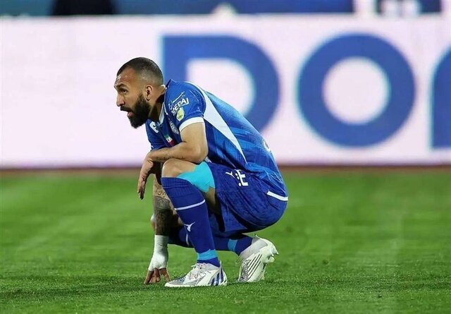 حضور چشمی در تمرینات گروهی استقلال حضور چشمی در تمرینات گروهی استقلال