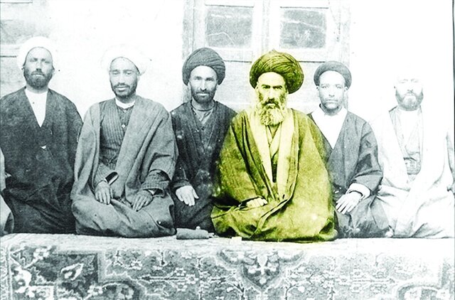 عبور از دروازه تاریخ؛ نبش قبر استالین و سالمرگ مارادونا