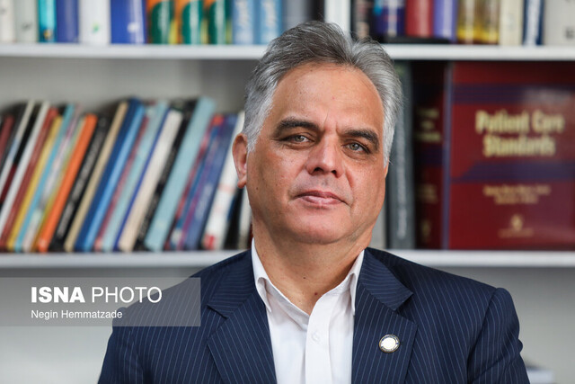 افزایش مطالبات معوق پرستاران به ۸ ماه/ کاهش خشونت علیه کادر درمان افزایش مطالبات معوق پرستاران به ۸ ماه/ کاهش خشونت علیه کادر درمان