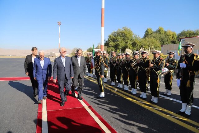وزیر کشور در فرودگاه بجنورد اولویت استانداران جذب سرمایهگذار باشد