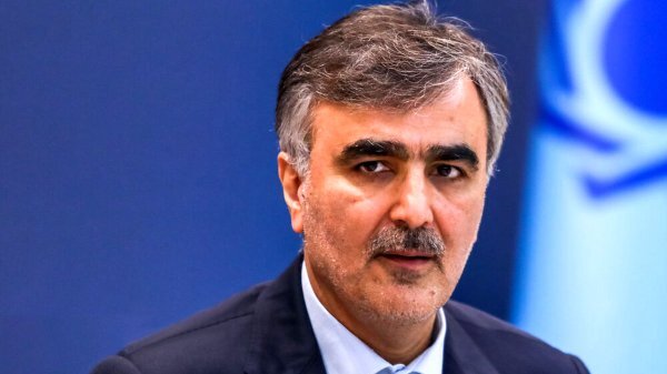 محمدرضا فرزین رئیس کل بانک مرکزی شد محمدرضا فرزین رئیس کل بانک مرکزی شد