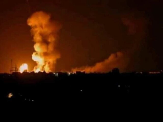 عکس تزئینی تجاوز جنگندههای آمریکا و انگلیس به یمن