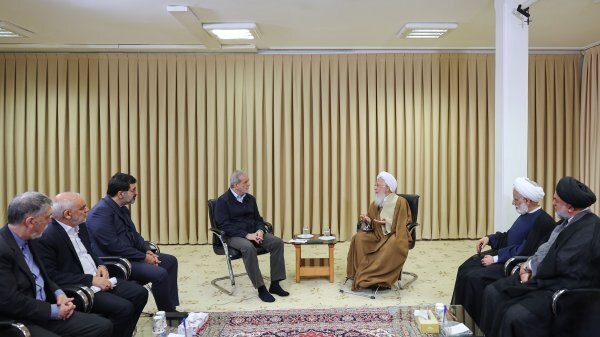 پزشکیان: تلاش میکنیم به وعدههای خود عمل کنیم پزشکیان: تلاش میکنیم به وعدههای خود عمل کنیم